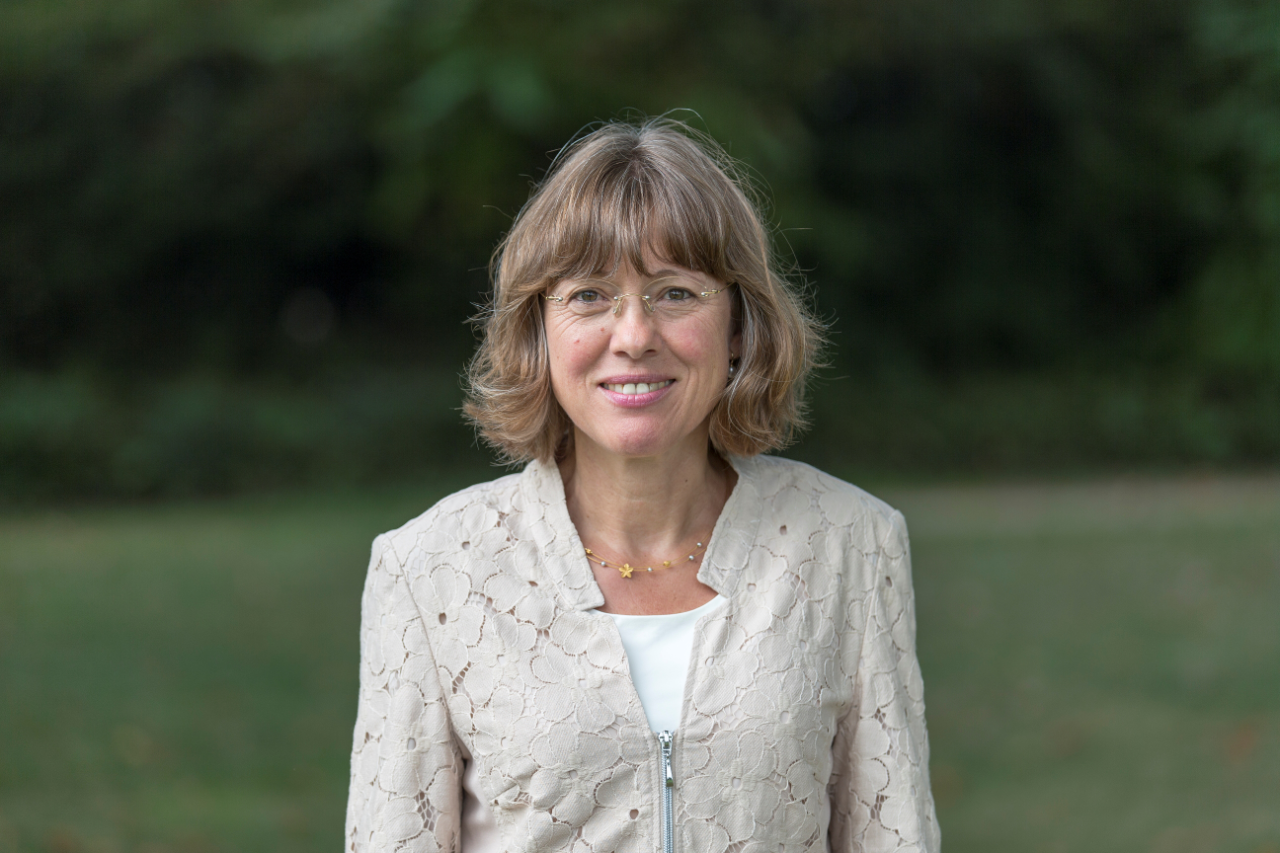 Portraitfoto von Ulrike Gentner